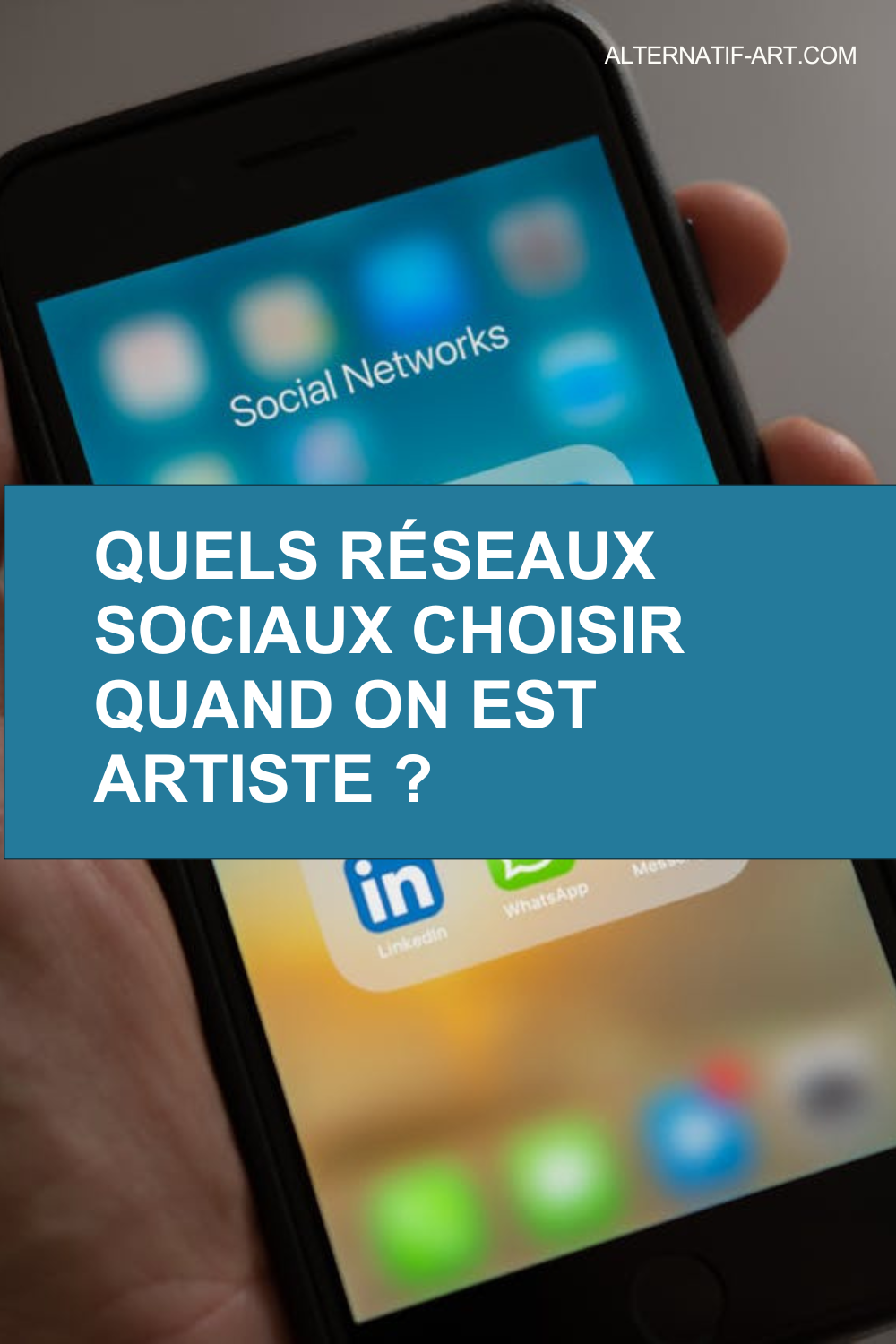 Quels réseaux sociaux choisir quand on est artiste ? Guide complet pour développer sa visibilité et vendre ses œuvres